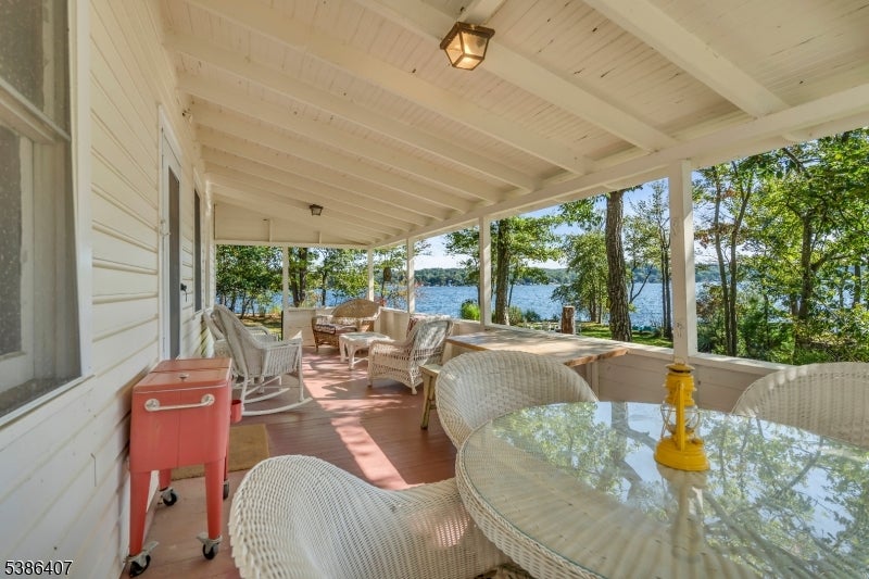 Hopatcong Boro, New Jersey, 07843, United States, 3 Bedrooms Bedrooms, ,2 BathroomsBathrooms,Residential,Active,1952050