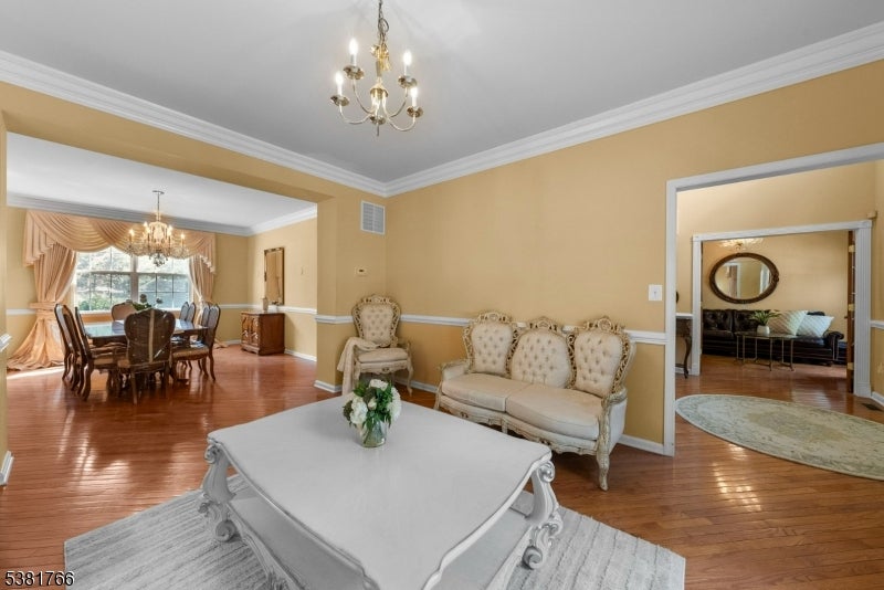 Franklin Twp., New Jersey, 08540, United States, 4 Bedrooms Bedrooms, ,3 BathroomsBathrooms,Residential,Active,1945520