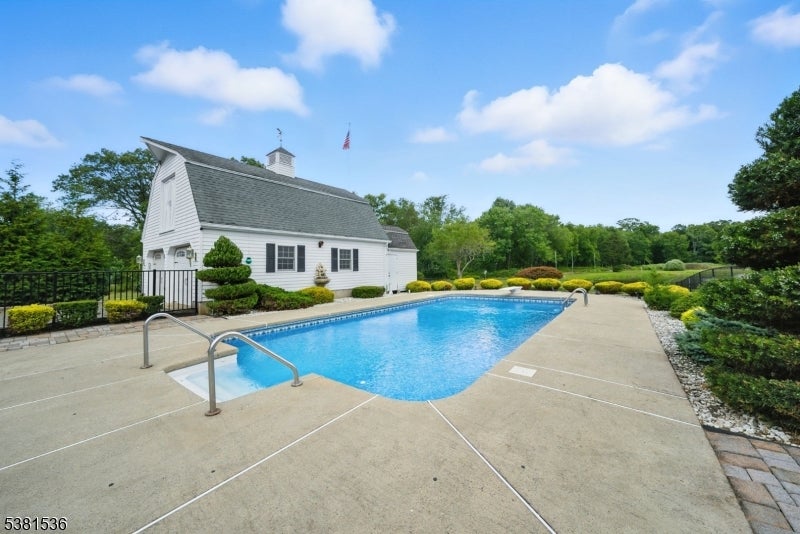 Boonton Twp., New Jersey, 07005, United States, 4 Bedrooms Bedrooms, ,3 BathroomsBathrooms,Residential,Active,1945441