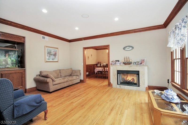 Blairstown Twp., New Jersey, 07832, United States, 6 Bedrooms Bedrooms, ,3 BathroomsBathrooms,Residential,Active,1988731