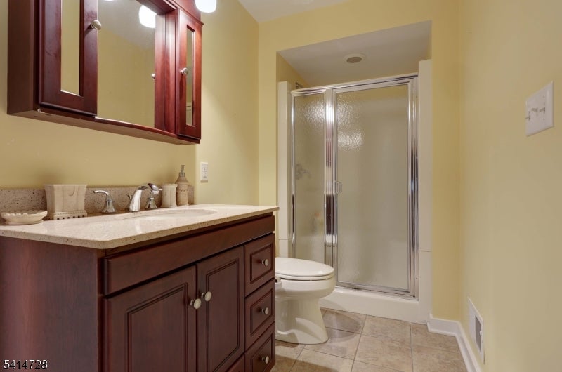 Denville Twp., New Jersey, 07834, United States, 6 Bedrooms Bedrooms, ,5 BathroomsBathrooms,Residential,Active,2026325