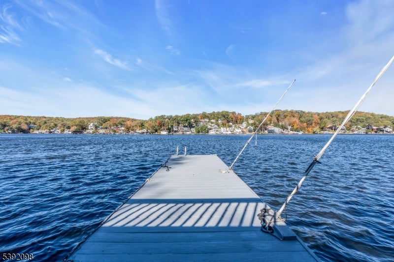 Jefferson Twp., New Jersey, 07849, United States, 4 Bedrooms Bedrooms, ,3 BathroomsBathrooms,Residential,Active,1969683