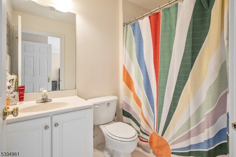 Mount Olive Twp., New Jersey, 07836, United States, 4 Bedrooms Bedrooms, ,4 BathroomsBathrooms,Residential,Active,1989757