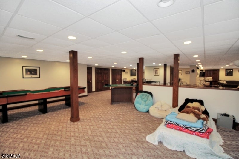 Blairstown Twp., New Jersey, 07832, United States, 6 Bedrooms Bedrooms, ,3 BathroomsBathrooms,Residential,Active,1988731