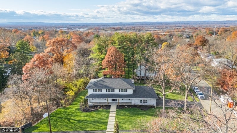 West Caldwell Twp., New Jersey, 07006, United States, 4 Bedrooms Bedrooms, ,5 BathroomsBathrooms,Residential,Active,2009168