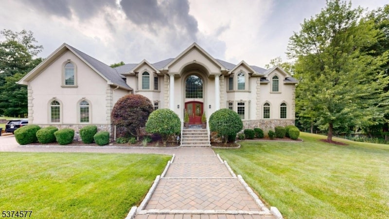 West Orange Twp., New Jersey, 07052, United States, 5 Bedrooms Bedrooms, ,5 BathroomsBathrooms,Residential,Active,1903195