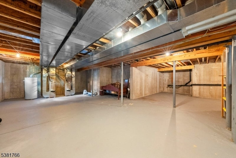 Franklin Twp., New Jersey, 08540, United States, 4 Bedrooms Bedrooms, ,3 BathroomsBathrooms,Residential,Active,1945520