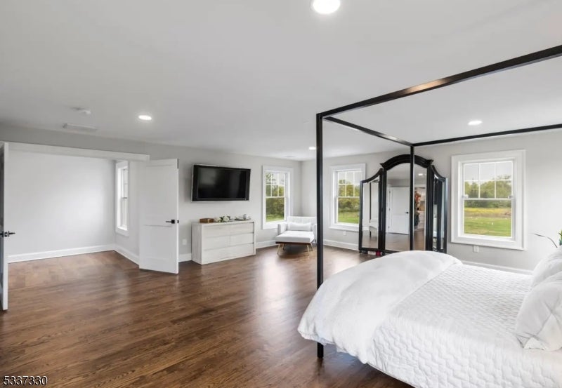 Hillsborough Twp., New Jersey, 08844, United States, 4 Bedrooms Bedrooms, ,4 BathroomsBathrooms,Residential,Active,1945519