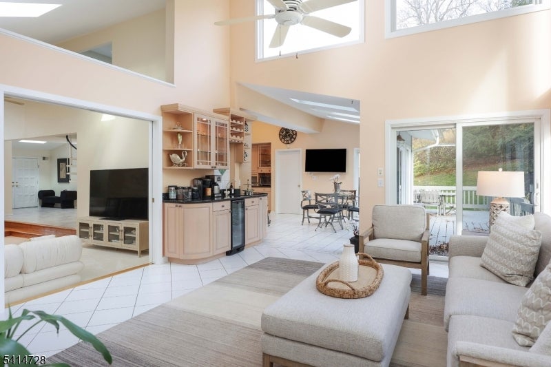 Denville Twp., New Jersey, 07834, United States, 6 Bedrooms Bedrooms, ,5 BathroomsBathrooms,Residential,Active,2026325