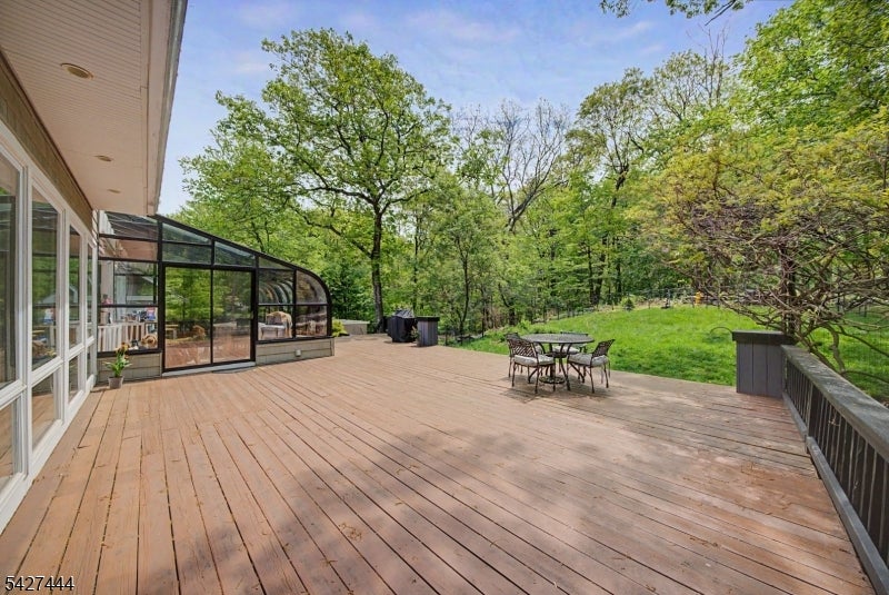 Boonton Twp., New Jersey, 07005, United States, 4 Bedrooms Bedrooms, ,3 BathroomsBathrooms,Residential,Active,2052013