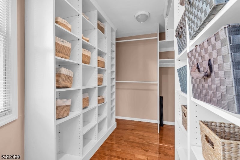 Jefferson Twp., New Jersey, 07849, United States, 4 Bedrooms Bedrooms, ,3 BathroomsBathrooms,Residential,Active,1969683