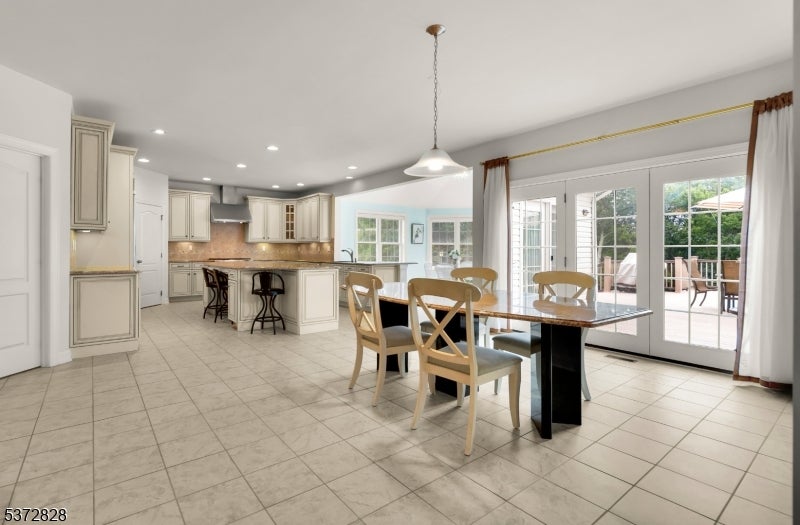 Mount Olive Twp., New Jersey, 07836, United States, 4 Bedrooms Bedrooms, ,6 BathroomsBathrooms,Residential,Active,1902935