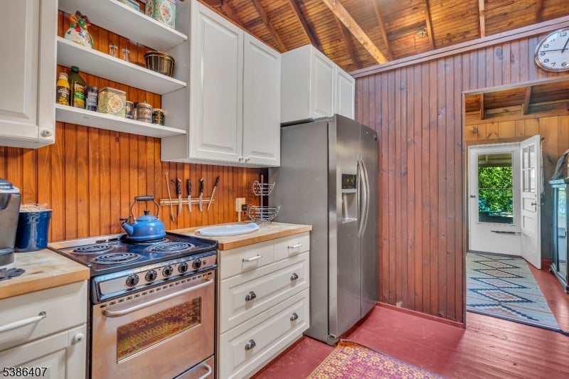 Hopatcong Boro, New Jersey, 07843, United States, 3 Bedrooms Bedrooms, ,2 BathroomsBathrooms,Residential,Active,1952050