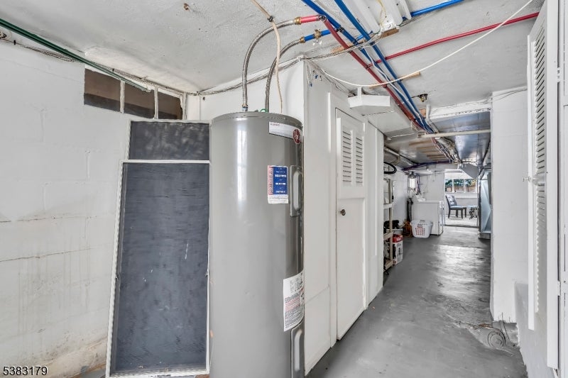 Hopatcong Boro, New Jersey, 07843, United States, 3 Bedrooms Bedrooms, ,2 BathroomsBathrooms,Residential,Active,1946536