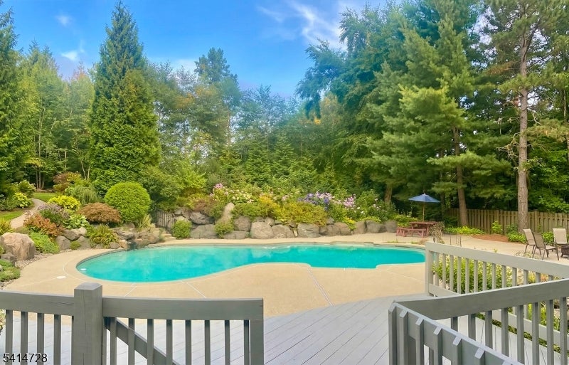 Denville Twp., New Jersey, 07834, United States, 6 Bedrooms Bedrooms, ,5 BathroomsBathrooms,Residential,Active,2026325