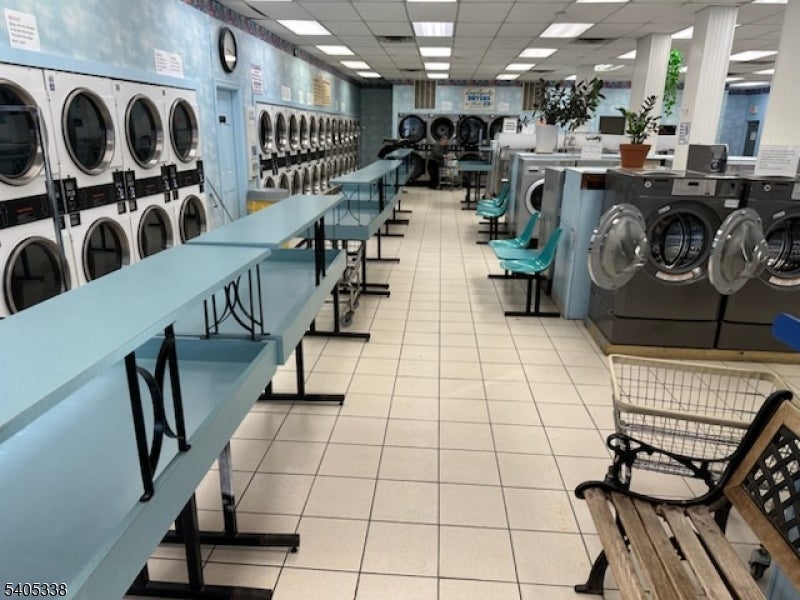 Parsippany-Troy Hills Twp., New Jersey, 07054, United States, ,2 BathroomsBathrooms,Residential,Active,2009177