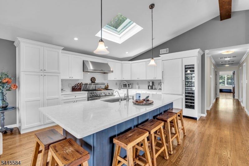 Hopatcong Boro, New Jersey, 07821, United States, 3 Bedrooms Bedrooms, ,3 BathroomsBathrooms,Residential,Active,2043427