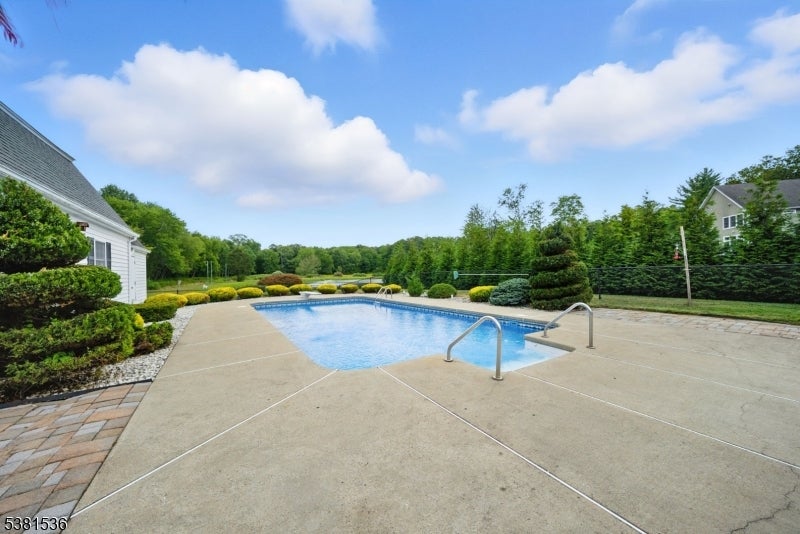 Boonton Twp., New Jersey, 07005, United States, 4 Bedrooms Bedrooms, ,3 BathroomsBathrooms,Residential,Active,1945441