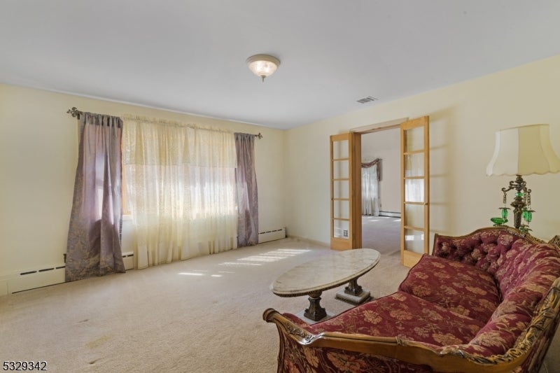 Washington Twp., New Jersey, 07853, United States, 3 Bedrooms Bedrooms, ,3 BathroomsBathrooms,Residential,Active,1964272