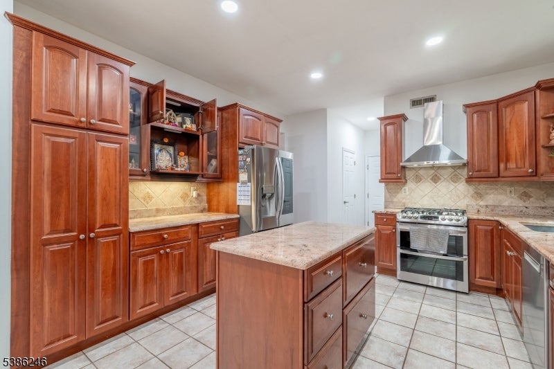Franklin Twp., New Jersey, 08540, United States, 4 Bedrooms Bedrooms, ,3 BathroomsBathrooms,Residential,Active,1953016