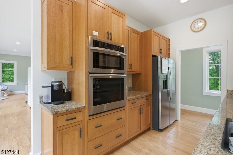 Boonton Twp., New Jersey, 07005, United States, 4 Bedrooms Bedrooms, ,3 BathroomsBathrooms,Residential,Active,2052013
