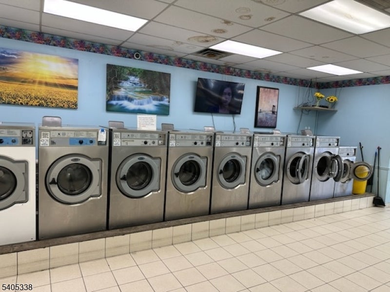 Parsippany-Troy Hills Twp., New Jersey, 07054, United States, ,2 BathroomsBathrooms,Residential,Active,2009177