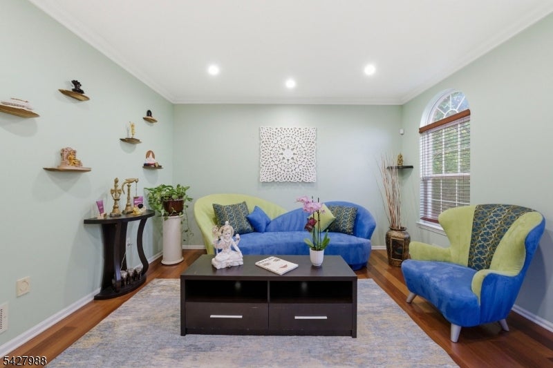 Monroe Twp., New Jersey, 08831, United States, 5 Bedrooms Bedrooms, ,4 BathroomsBathrooms,Residential,Active,2041399