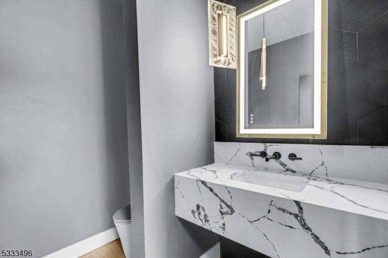 Bridgewater Twp., New Jersey, 08836, United States, ,6 BathroomsBathrooms,Residential,Active,1703973