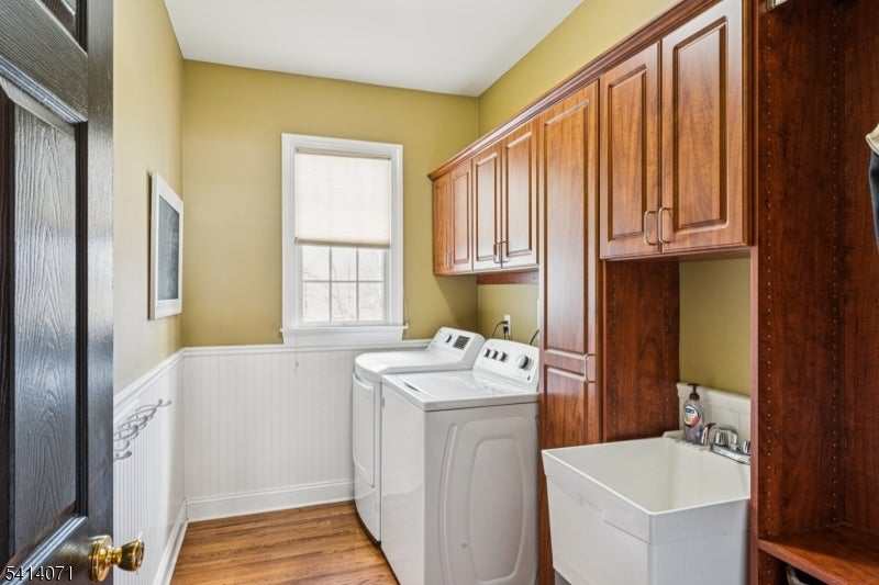 Branchburg Twp., New Jersey, 08876, United States, 5 Bedrooms Bedrooms, ,5 BathroomsBathrooms,Residential,Active,2028531