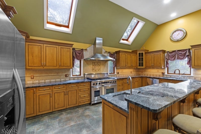 Washington Twp., New Jersey, 07853, United States, 3 Bedrooms Bedrooms, ,3 BathroomsBathrooms,Residential,Active,1964272