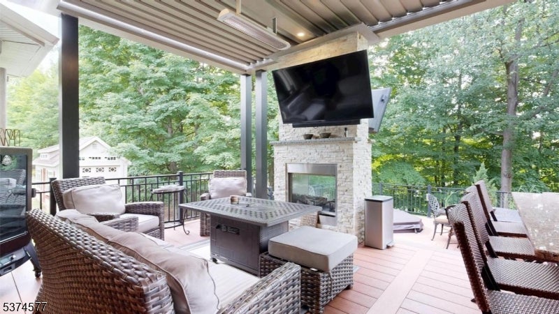 West Orange Twp., New Jersey, 07052, United States, 5 Bedrooms Bedrooms, ,5 BathroomsBathrooms,Residential,Active,1903195