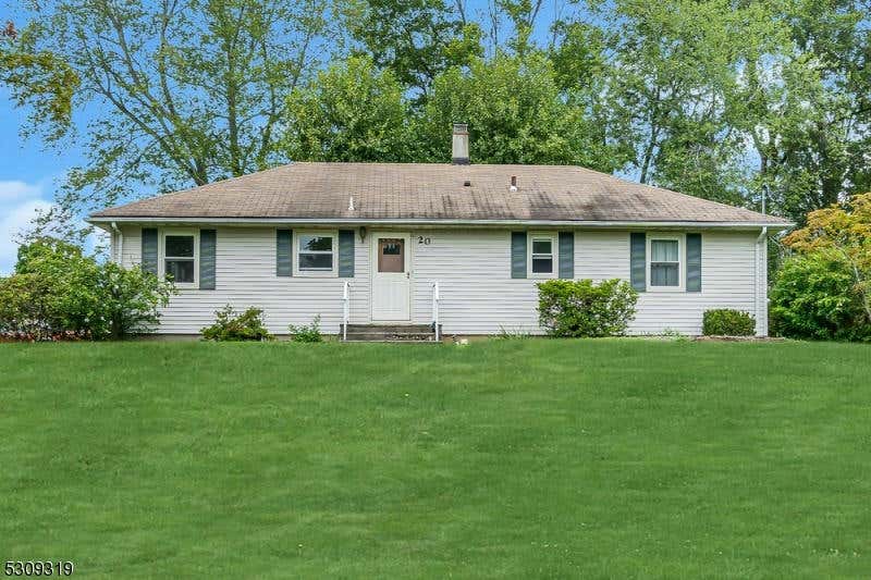 20 RIDGE DR, EAST HANOVER TWP., NJ 07936, photo 1 of 12