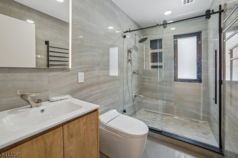 Parsippany-Troy Hills Twp., New Jersey, 07054, United States, 4 Bedrooms Bedrooms, ,4 BathroomsBathrooms,Residential,Active,2021957