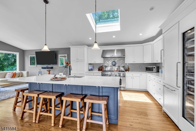 Hopatcong Boro, New Jersey, 07821, United States, 3 Bedrooms Bedrooms, ,3 BathroomsBathrooms,Residential,Active,2043427