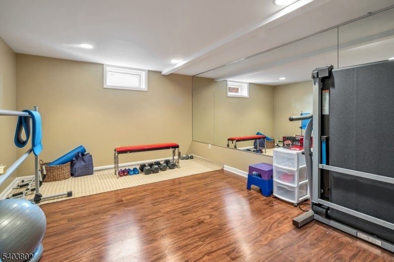 Mount Olive Twp., New Jersey, 07836, United States, 5 Bedrooms Bedrooms, ,5 BathroomsBathrooms,Residential,Active,2009155