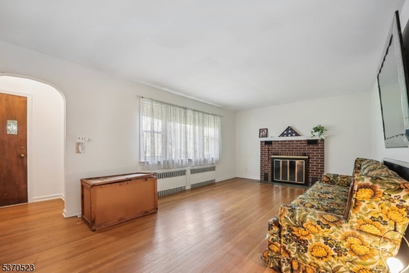 Chatham Twp., New Jersey, 07935, United States, 3 Bedrooms Bedrooms, ,1 BathroomBathrooms,Residential,Active,1894566