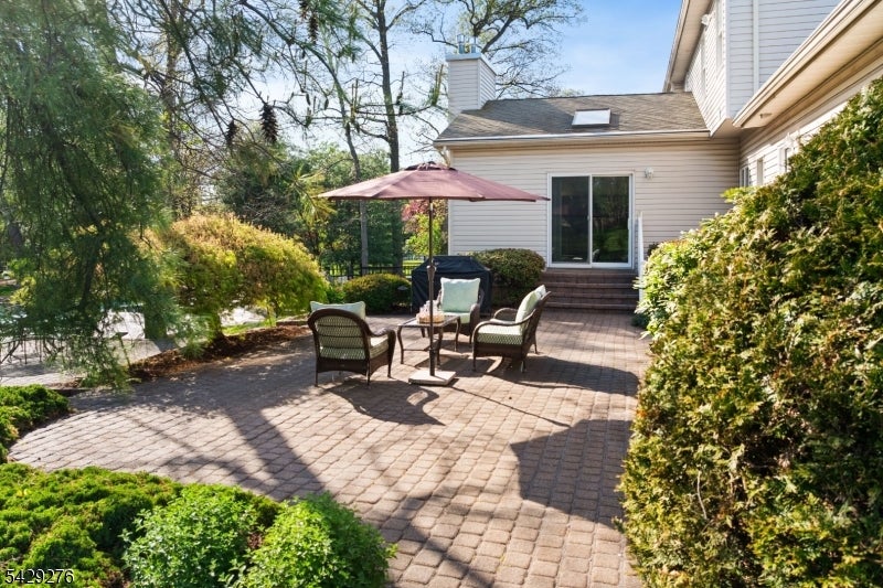 Montgomery Twp., New Jersey, 08502, United States, 5 Bedrooms Bedrooms, ,4 BathroomsBathrooms,Residential,Pending,2045617