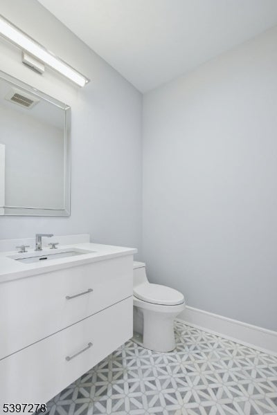 Livingston Twp., New Jersey, 07039, United States, 6 Bedrooms Bedrooms, ,6 BathroomsBathrooms,Residential,Active,2045758