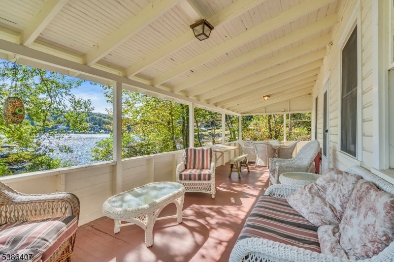 Hopatcong Boro, New Jersey, 07843, United States, 3 Bedrooms Bedrooms, ,2 BathroomsBathrooms,Residential,Active,1952050