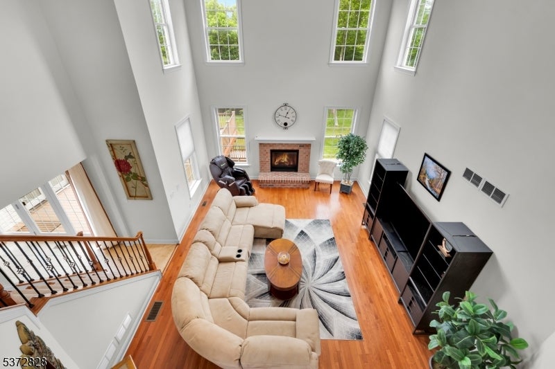 Mount Olive Twp., New Jersey, 07836, United States, 4 Bedrooms Bedrooms, ,6 BathroomsBathrooms,Residential,Active,1902935