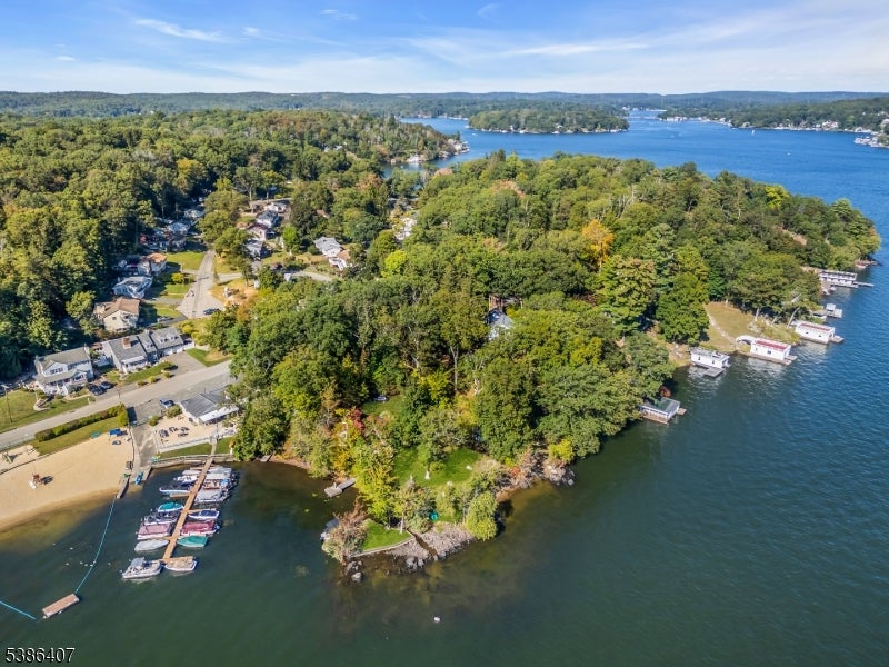 Hopatcong Boro, New Jersey, 07843, United States, 3 Bedrooms Bedrooms, ,2 BathroomsBathrooms,Residential,Active,1952050