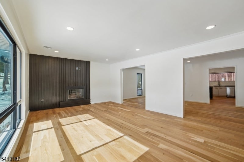 Parsippany-Troy Hills Twp., New Jersey, 07054, United States, 4 Bedrooms Bedrooms, ,4 BathroomsBathrooms,Residential,Active,2021957