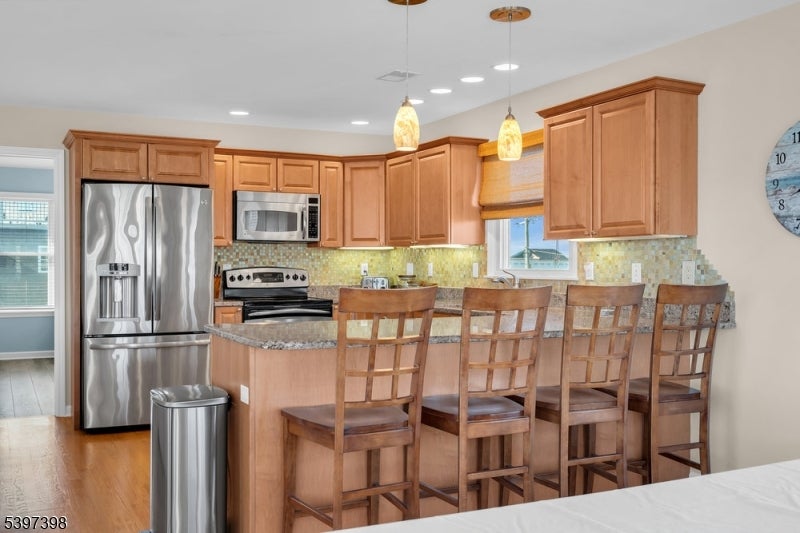 Ship Bottom Boro, New Jersey, 08008, United States, 5 Bedrooms Bedrooms, ,4 BathroomsBathrooms,Residential,Active,1996256