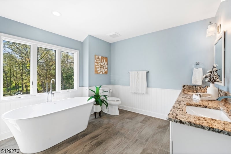 Montgomery Twp., New Jersey, 08502, United States, 5 Bedrooms Bedrooms, ,4 BathroomsBathrooms,Residential,Pending,2045617