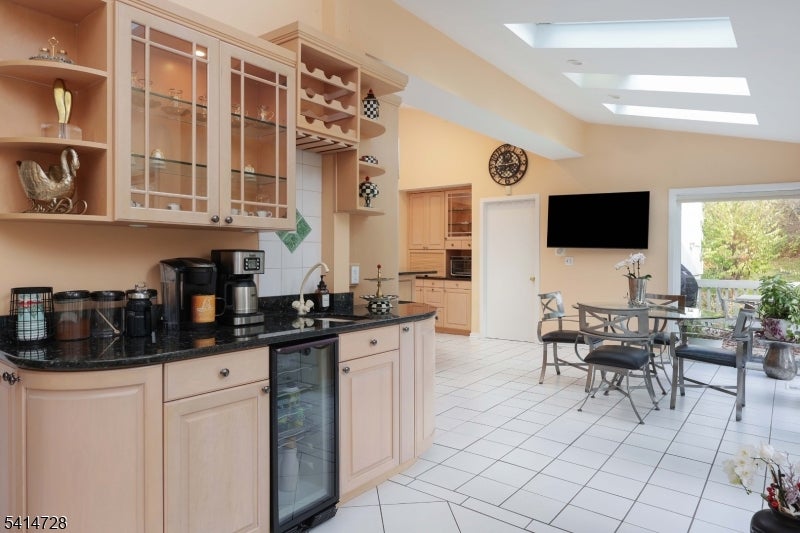 Denville Twp., New Jersey, 07834, United States, 6 Bedrooms Bedrooms, ,5 BathroomsBathrooms,Residential,Active,2026325