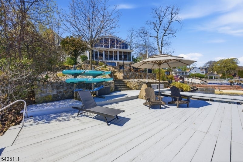 Hopatcong Boro, New Jersey, 07843, United States, 3 Bedrooms Bedrooms, ,4 BathroomsBathrooms,Residential,Active,2043433