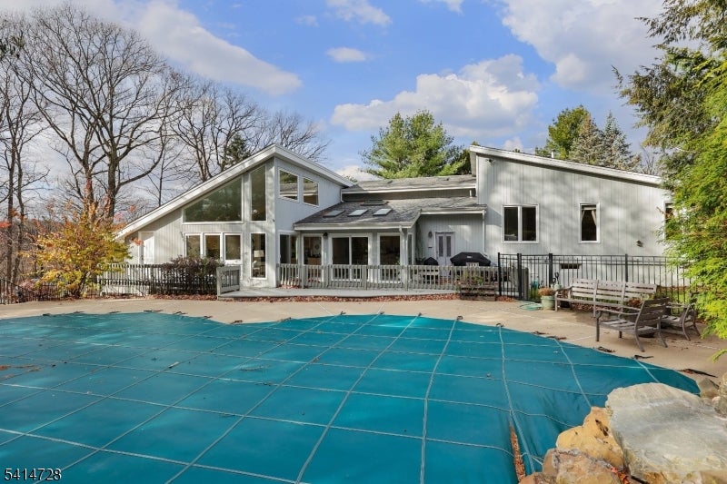 Denville Twp., New Jersey, 07834, United States, 6 Bedrooms Bedrooms, ,5 BathroomsBathrooms,Residential,Active,2026325