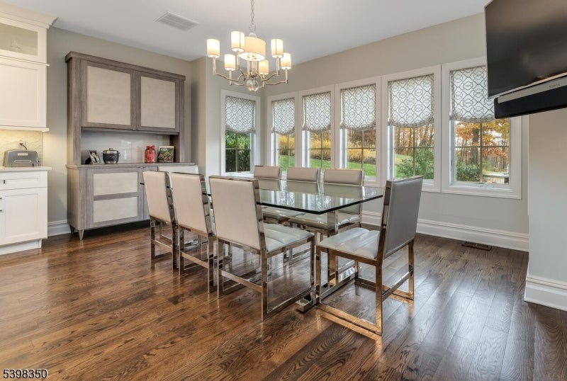 Peapack Gladstone Boro, New Jersey, 07934, United States, 4 Bedrooms Bedrooms, ,5 BathroomsBathrooms,Residential,Active,1996292