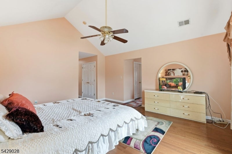 South Brunswick Twp., New Jersey, 08852, United States, 4 Bedrooms Bedrooms, ,3 BathroomsBathrooms,Residential,Active,2045401