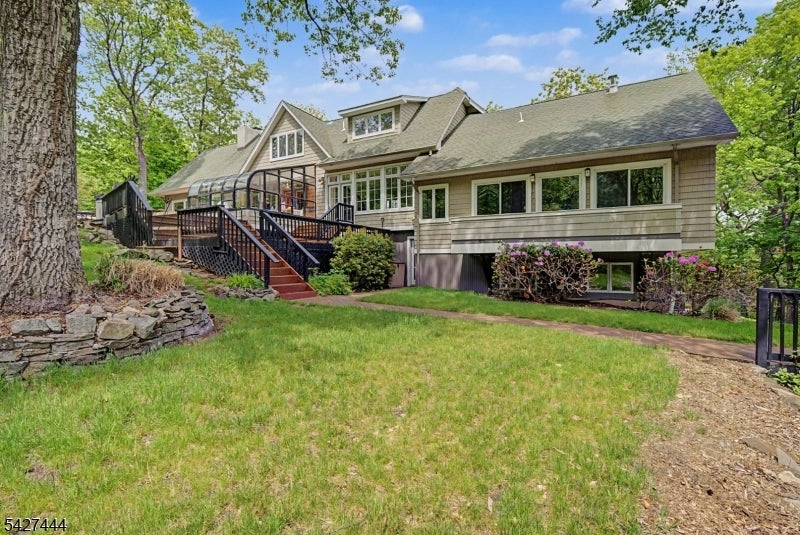 Boonton Twp., New Jersey, 07005, United States, 4 Bedrooms Bedrooms, ,3 BathroomsBathrooms,Residential,Active,2052013